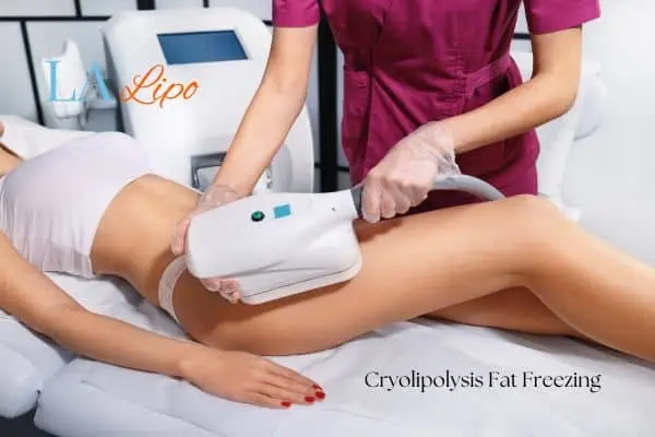 Woman receiving coolsculpting Sunbury treatment on her thighs